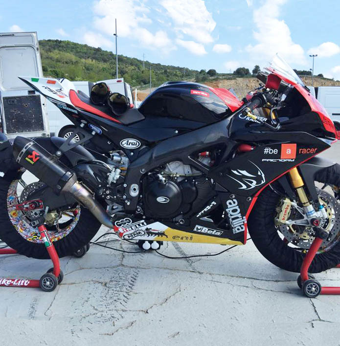 Ligne akrapovic evolution RSV4